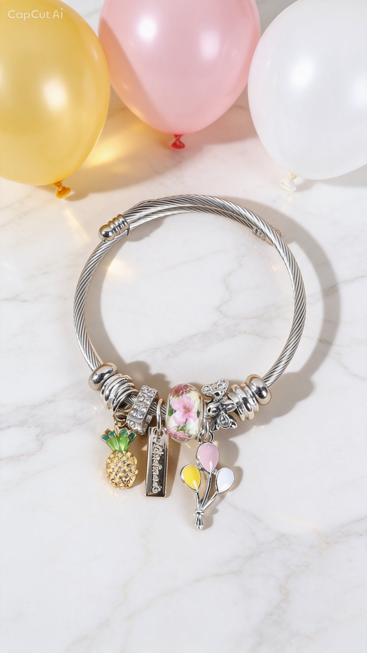 bracelet in feminine style,