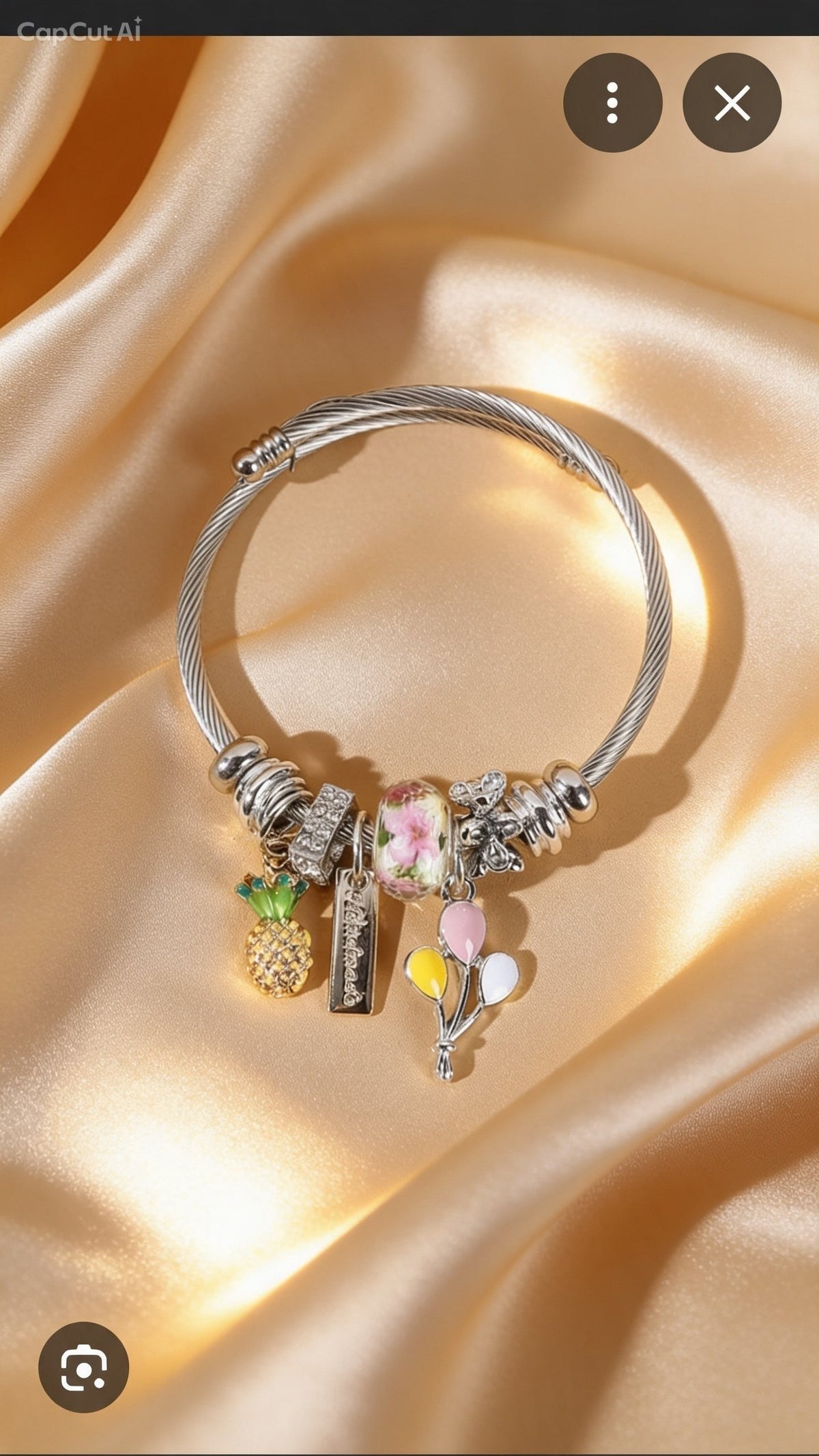 bracelet in feminine style,